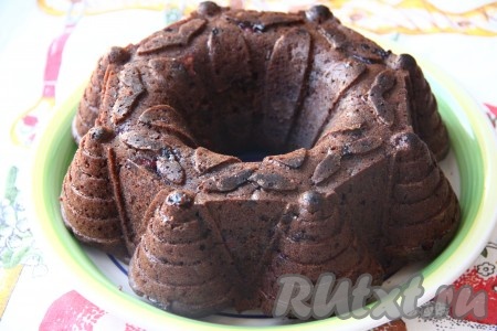 Выпекаем в разогретой духовке при температуре 180 градусов, примерно, 50 минут (до сухой палочки).
