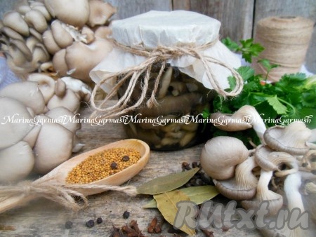 Через 2-3 часа грибы будут готовы (я обычно мариную их вечером и отправляю на ночь в холодильник). Вот так достаточно просто и быстро можно приготовить маринованные вешенки в домашних условиях по этому рецепту. Эти грибочки могут храниться в холодильнике в банке под крышкой около 2 недель. Хотя так долго хранить их не приходится, вешенки получаются очень вкусными и долго не задерживаются в холодильнике.