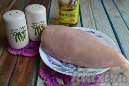 Подготовить необходимые продукты для приготовления куриного филе в пароварке