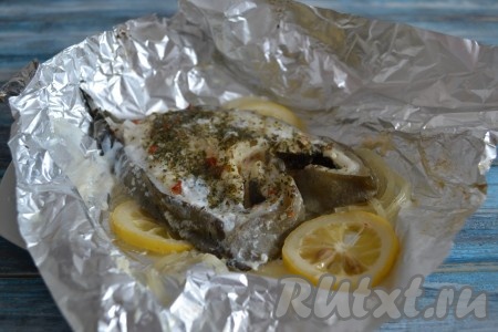 Сочная, нежная и ароматная рыбка готова.