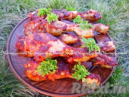 Куриные ножки в томатном соусе в духовке