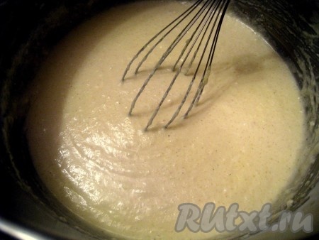 По консистенции тесто получится, как густая сметана.
