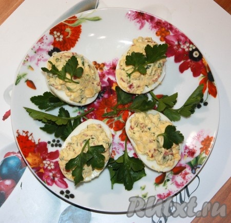 Фаршированные яйца