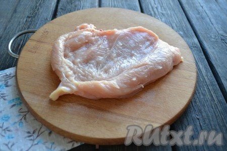 Разрезать филе вдоль, не дорезая до конца, и развернуть, как книжку.
