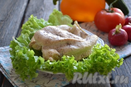 Такое мясо можно подать с гарниром или использовать для приготовления салатов, бутербродов.
