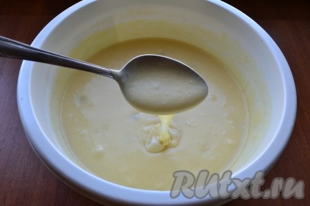 По консистенции тесто будет похоже на магазинную сметану.