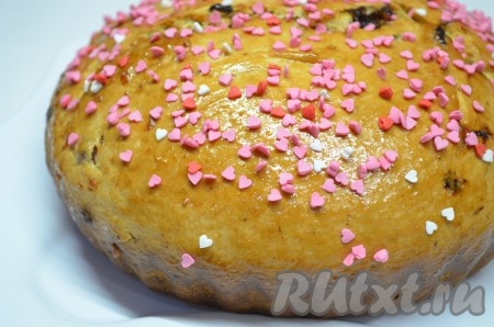 Готовность теста проверяем зубочисткой (если сухая - готов).&nbsp;Готовый кулич достать из формы и остудить. Украсить по желанию.
