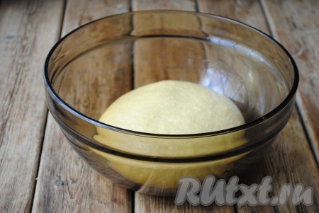 Тесто должно подрасти и увеличиться в объеме.&nbsp;
