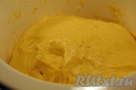 Тесто для французских булочек бриош должно получиться мягким, гладким.
