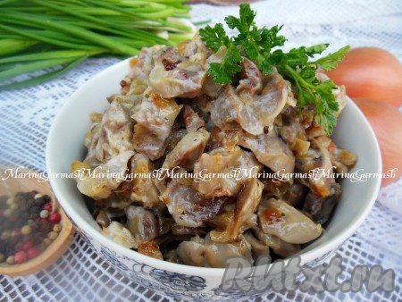 Рецепт куриных желудочков со сметаной
