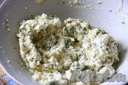 Хорошо перемешать творожную массу.
