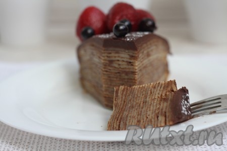 А вот какой красивый у этого блинного тортика разрез.