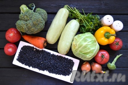 Подготовить необходимые продукты для приготовления овощного рагу с фасолью.