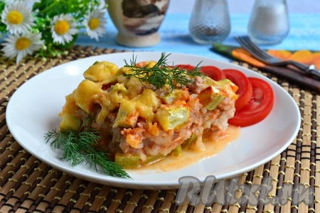 Кабачки с фаршем и рисом в духовке