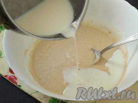 Добавить оставшееся молоко.
