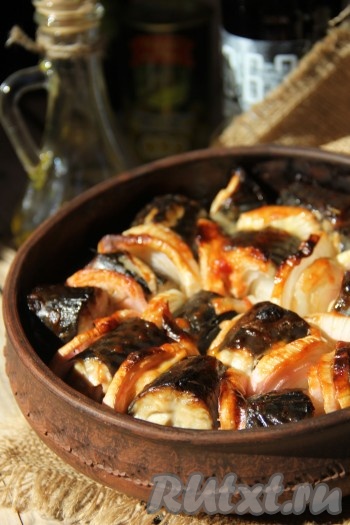 Скумбрия, запеченная в духовке кусочками