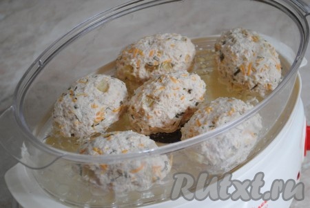 Готовить диетические котлеты на пару 30 минут.&nbsp;
