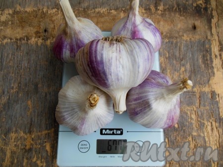 Чеснок я использовала зимний, можно брать и весенний.
