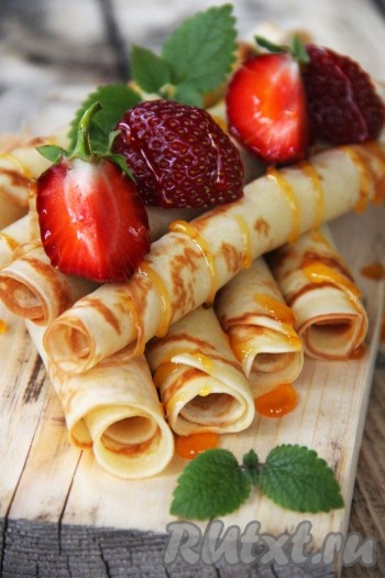 Блины с мёдом