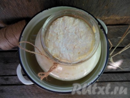 Творожок поднимется вверх.
