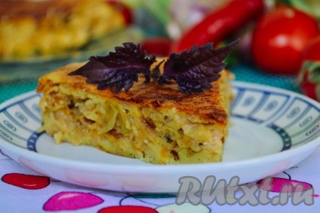 Заливной пирог с капустой, приготовленный в мультиварке, - отличная домашняя выпечка.