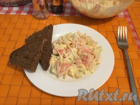 Салат с маринованными кукурузными початками