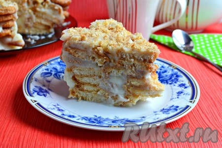 А вот как этот тортик выглядит в разрезе. По вкусу он очень напоминает любимый многими торт "Наполеон".