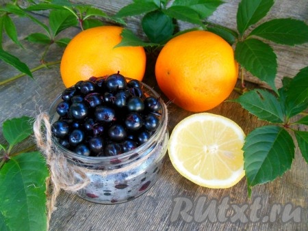Для приготовления варенья из черной смородины с апельсином я взяла вот такие ингредиенты.