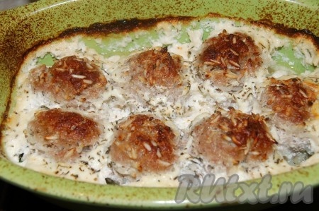 Через 40 минут можно доставать из духовки.
