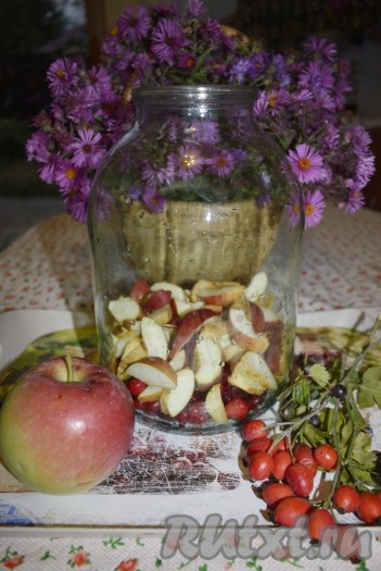 Добавляем яблоки.
