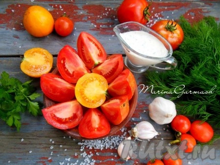 Зимой готовлю с укропом с солью соусы, добавляю в выпечку.
