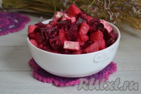 Салат из вареной свеклы с яблоками