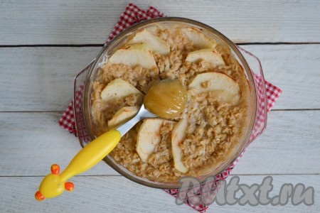 По желанию, добавить мед или истолченные грецкие орехи.
