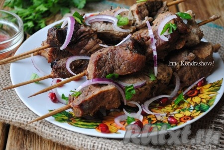 Шашлык в банке на шпажках в духовке 