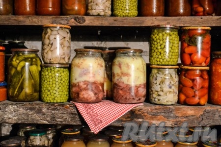 Простерилизованная тушенка из гуся будет пригодна в пищу и по истечении 8-9 месяцев.
