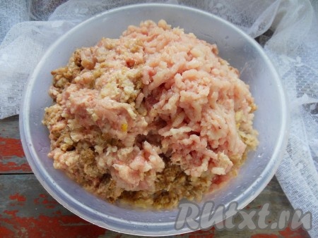 В результате у меня получилось 2 килограмма 200 грамм хорошего домашнего фарша.
