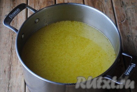 Бульон процедить. 