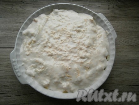 К сердечкам с картофелем добавить заливку.
