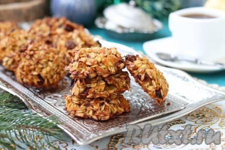 Готовое невероятно вкусное овсяно-тыквенное печенье подать к чашечке кофе или чая!
