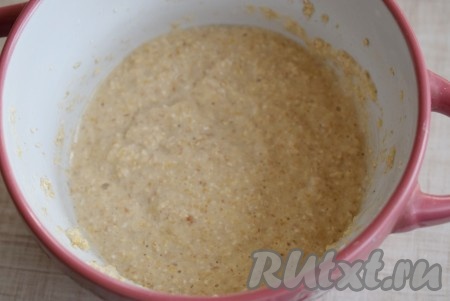 Размешиваем массу до кашеобразного состояния.
