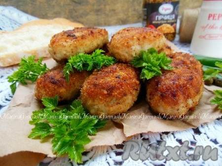 Куриные котлеты, приготовленные без добавления яиц, получаются очень нежными, сочными, они хороши и в холодном, и в горячем виде.
