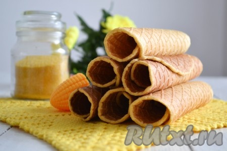 Вафли из кукурузной муки в вафельнице