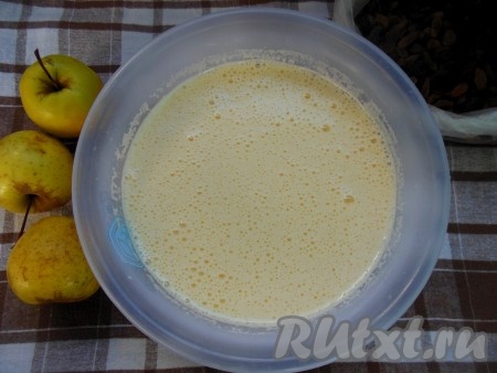 Яично-сахарная масса увеличится в объёме в 2-3 раза.
