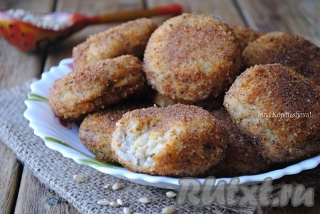 Подавать такие котлетки можно и в горячем, и в охлаждённом виде, дополнив свежим салатиком.