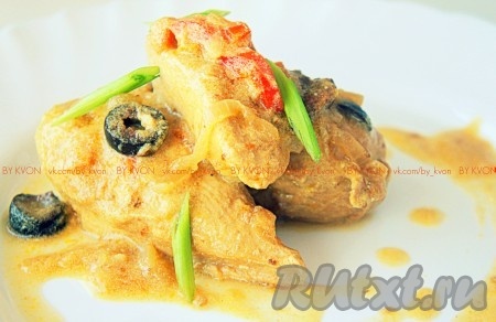 Куриное филе в сметане с овощами