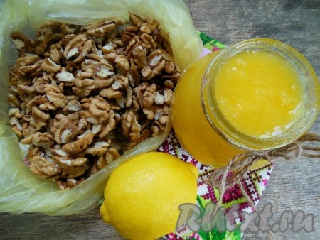 Для приготовления витаминной смеси я использовала вот такие продукты.
