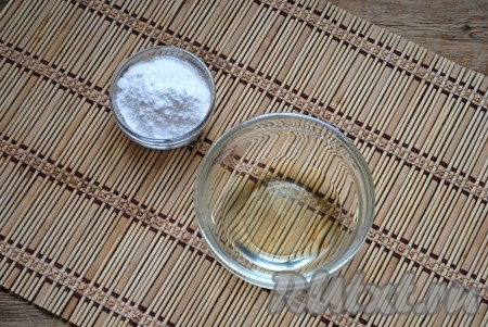 Подготовить ингредиенты для приготовления глазури.&nbsp;
