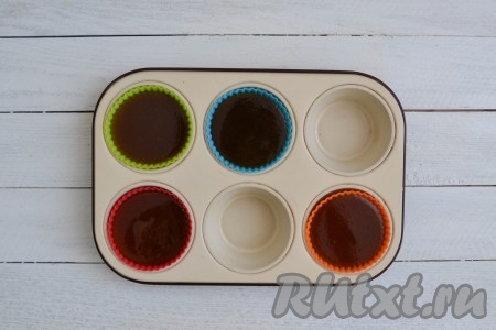 Также можно использовать более крупные формы для кексов. 