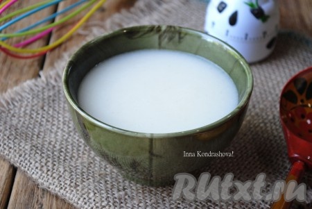 Очень вкусная манная каша, сваренная на воде, готова, к столу подаём в тёплом виде. Такая каша получается однородной, без комочков, поэтому она понравится и маленьким, и взрослым.&nbsp;
