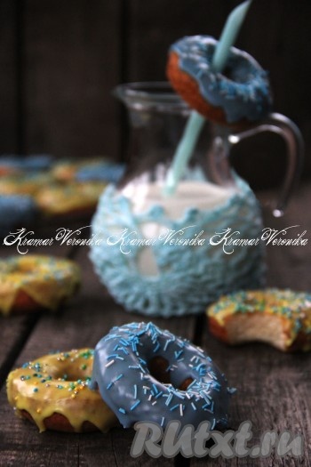 Подать пончики к столу, с молочком особенно вкусно!
